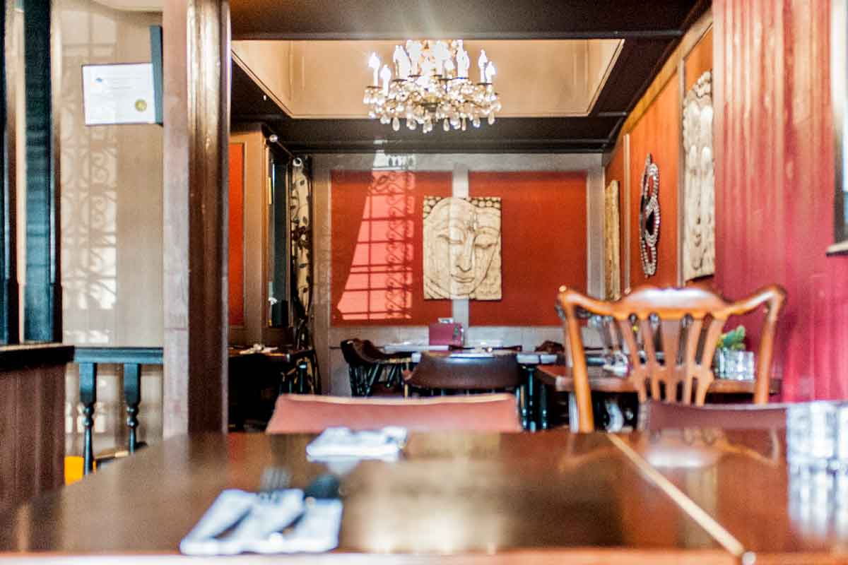 Ban Chok Dee Langley interior